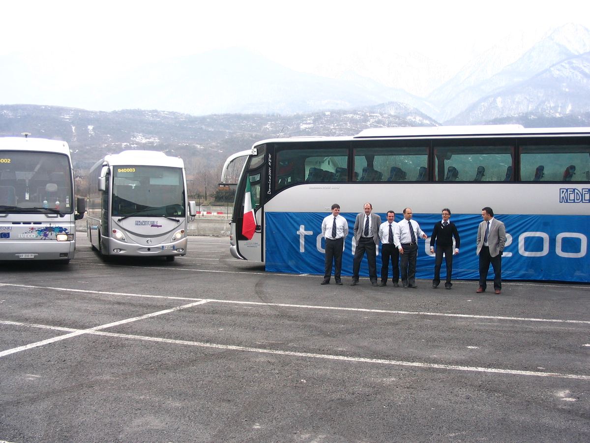 Flotta Redentours con banner Torino 2006 alle Olimpiadi Invernali